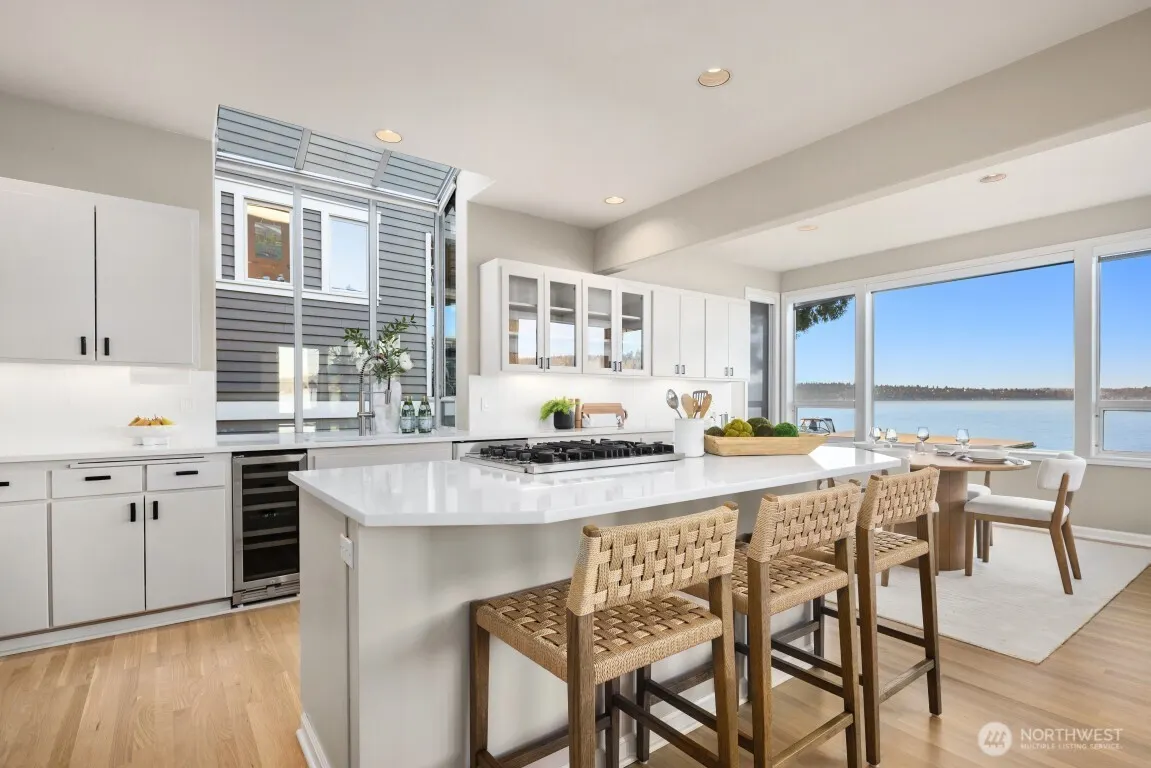 3711 Lake Washington Boulevard N, Renton, WA 98056
