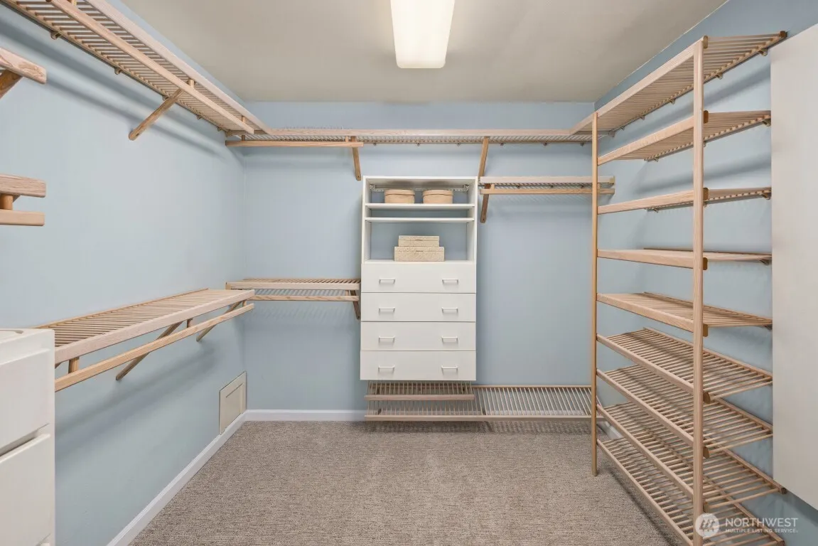 3711 Lake Washington Boulevard N, Renton, WA 98056
