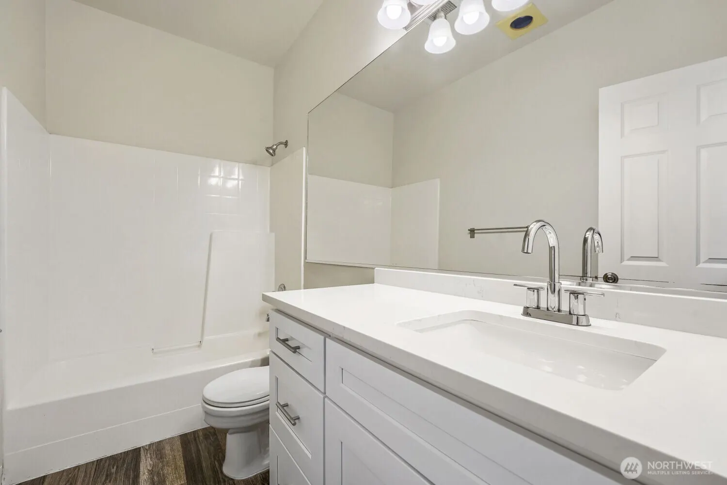 1800 NE 40th Street #F3, Renton, WA 98056-2074