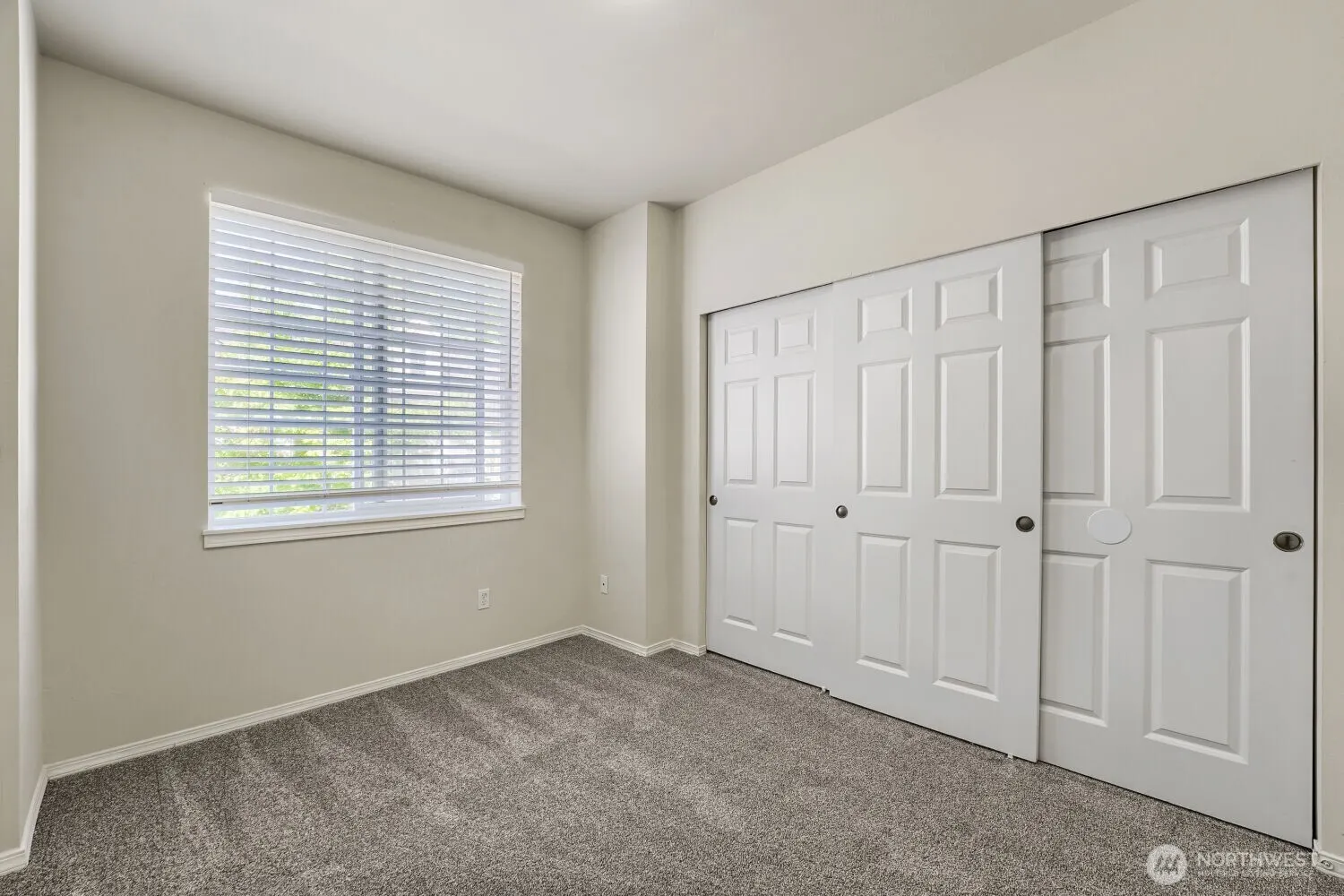 1800 NE 40th Street #F3, Renton, WA 98056-2074
