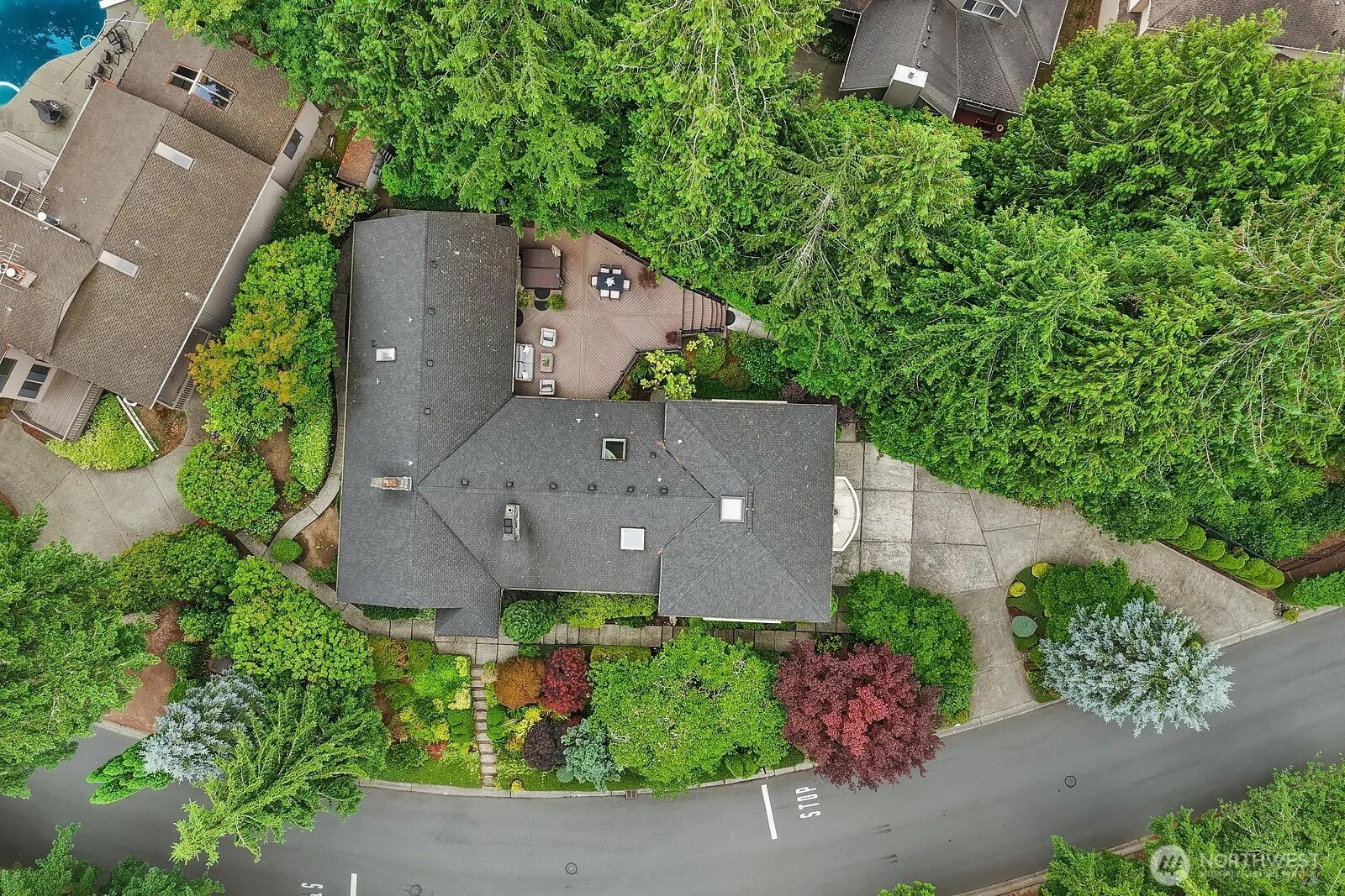 2725 Sahalee Drive W, Sammamish, WA 98074