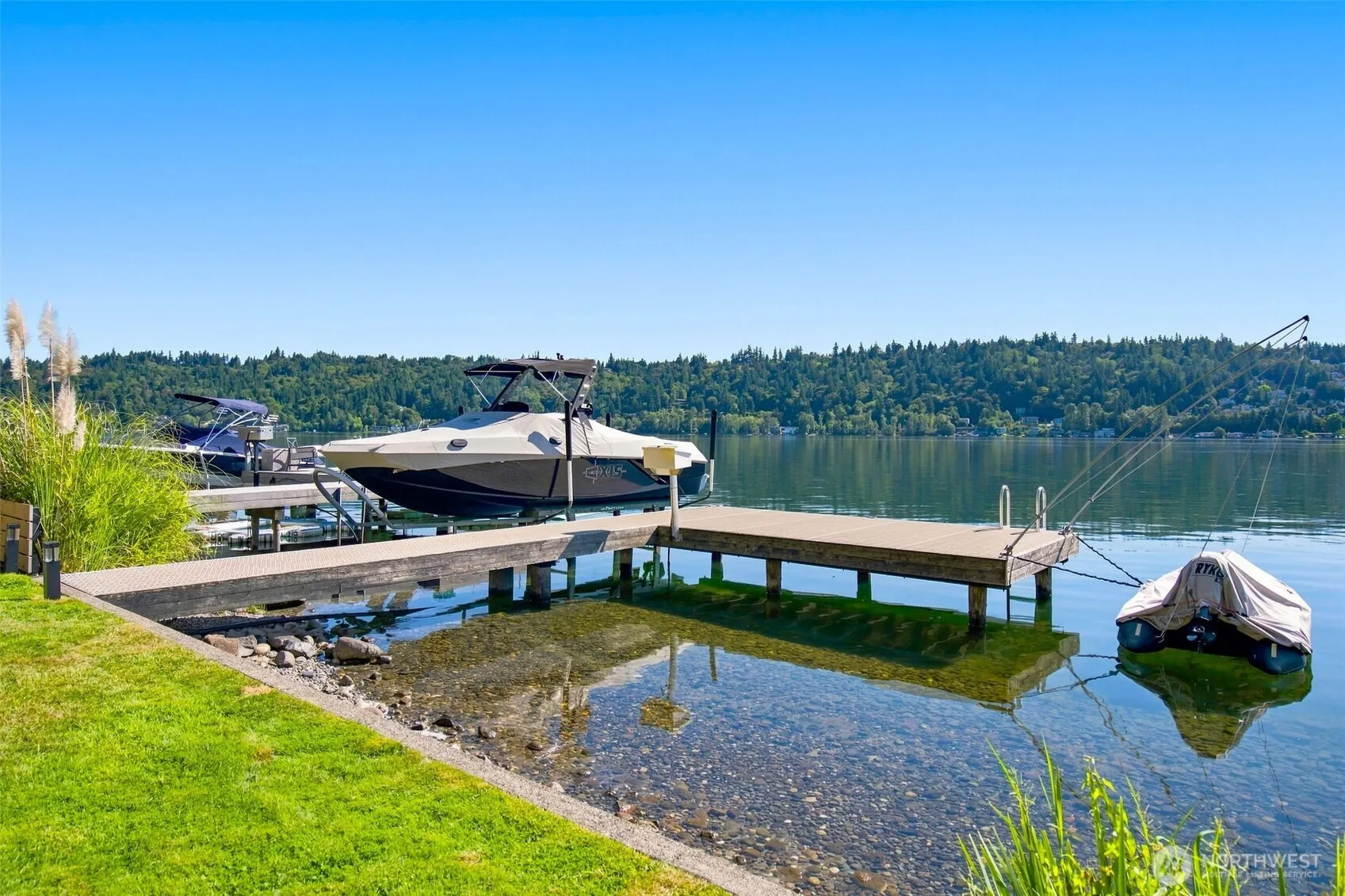 2002 W Lake Sammamish Parkway NE, Redmond, WA 98052