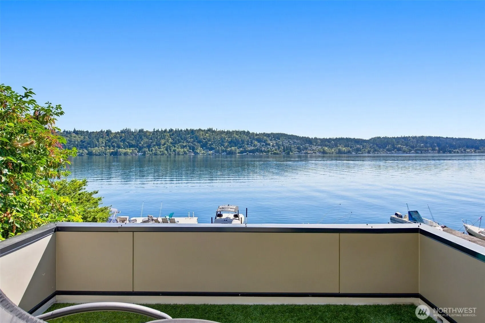 2002 W Lake Sammamish Parkway NE, Redmond, WA 98052