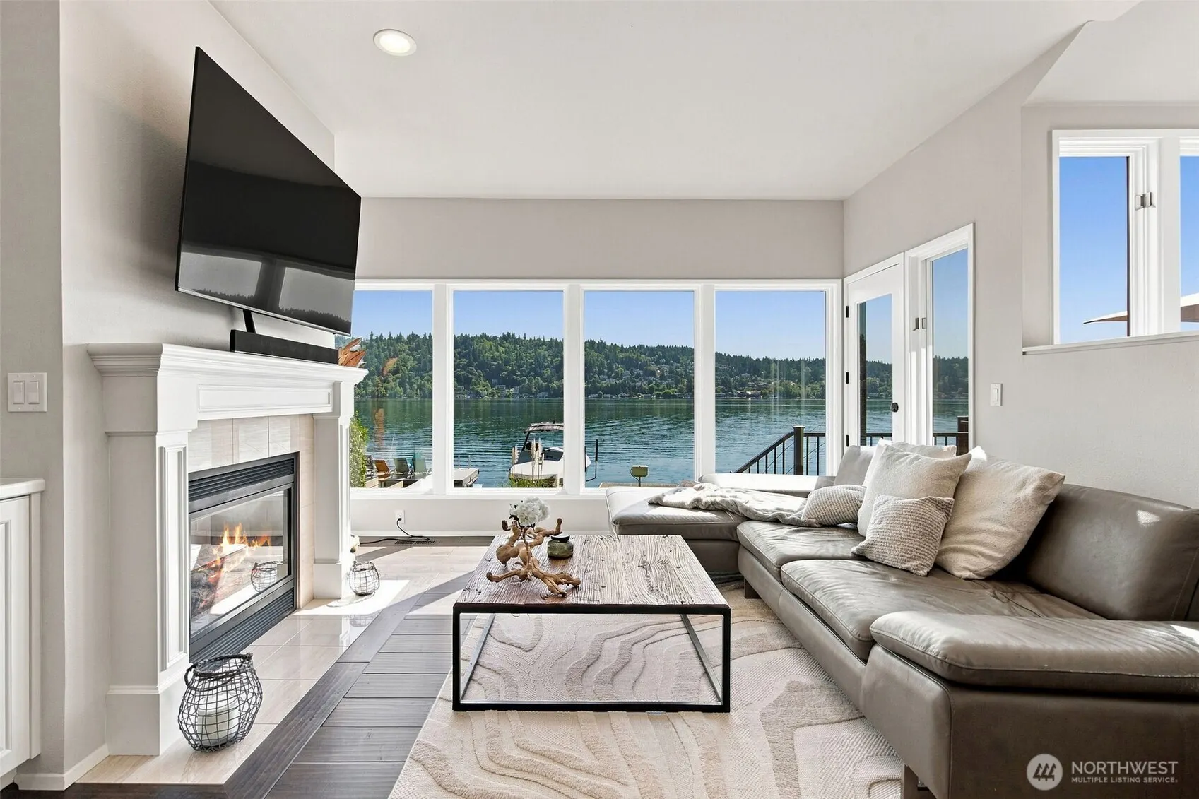 2002 W Lake Sammamish Parkway NE, Redmond, WA 98052