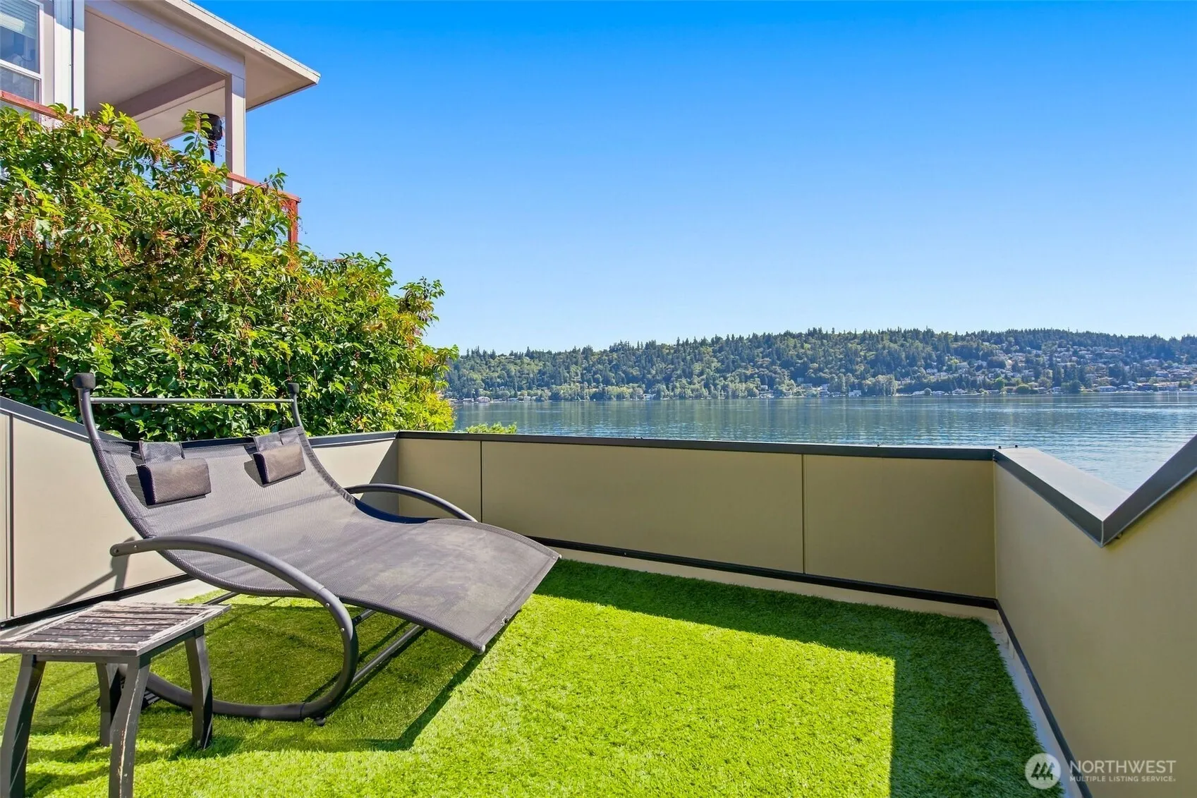 2002 W Lake Sammamish Parkway NE, Redmond, WA 98052