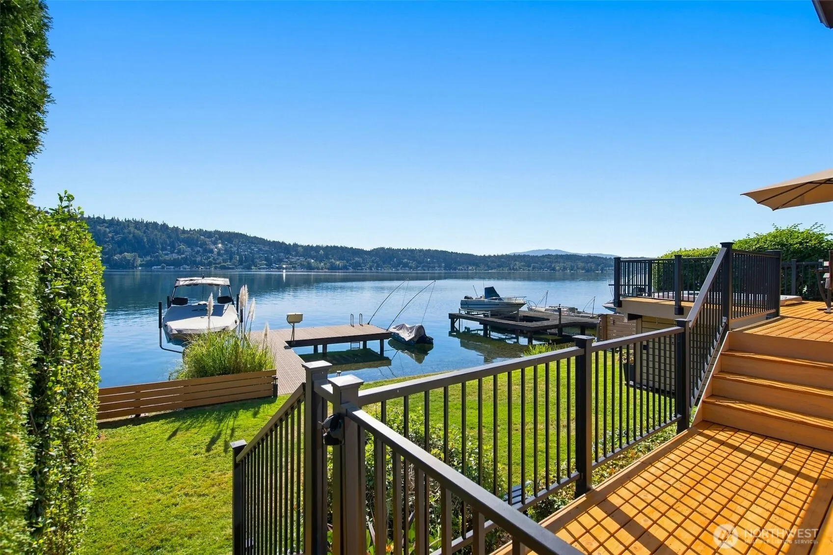 2002 W Lake Sammamish Parkway NE, Redmond, WA 98052