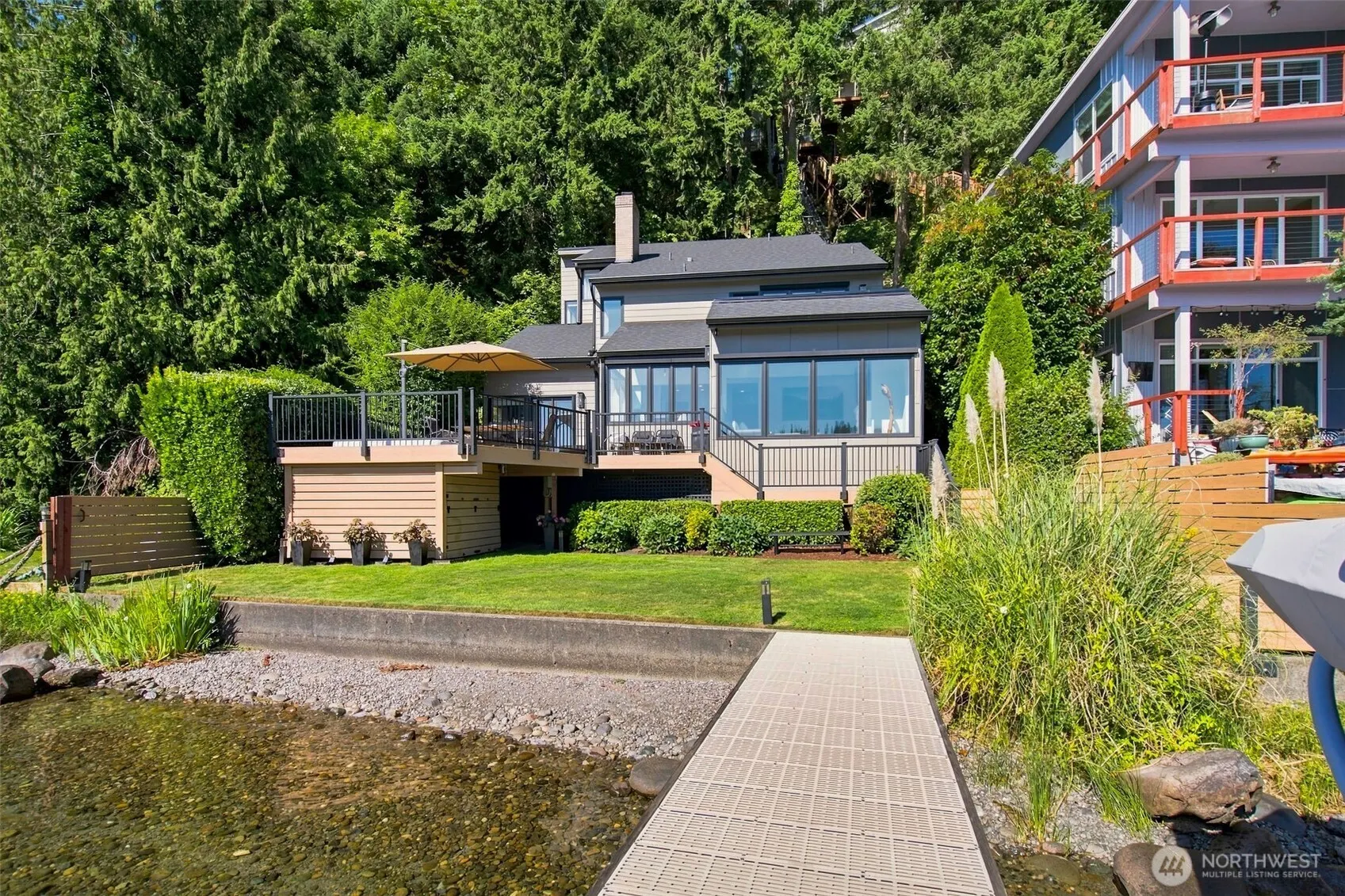 2002 W Lake Sammamish Parkway NE, Redmond, WA 98052