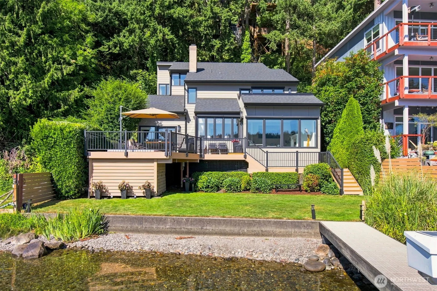 2002 W Lake Sammamish Parkway NE, Redmond, WA 98052