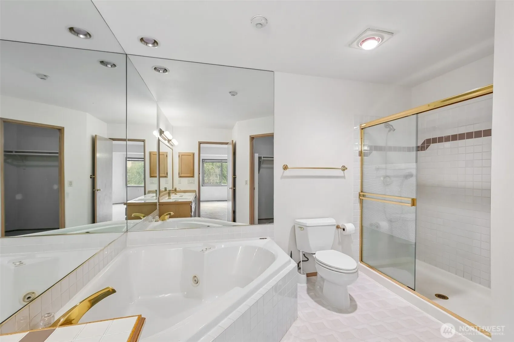 15617 NE 70th Court #D109, Redmond, WA 98052
