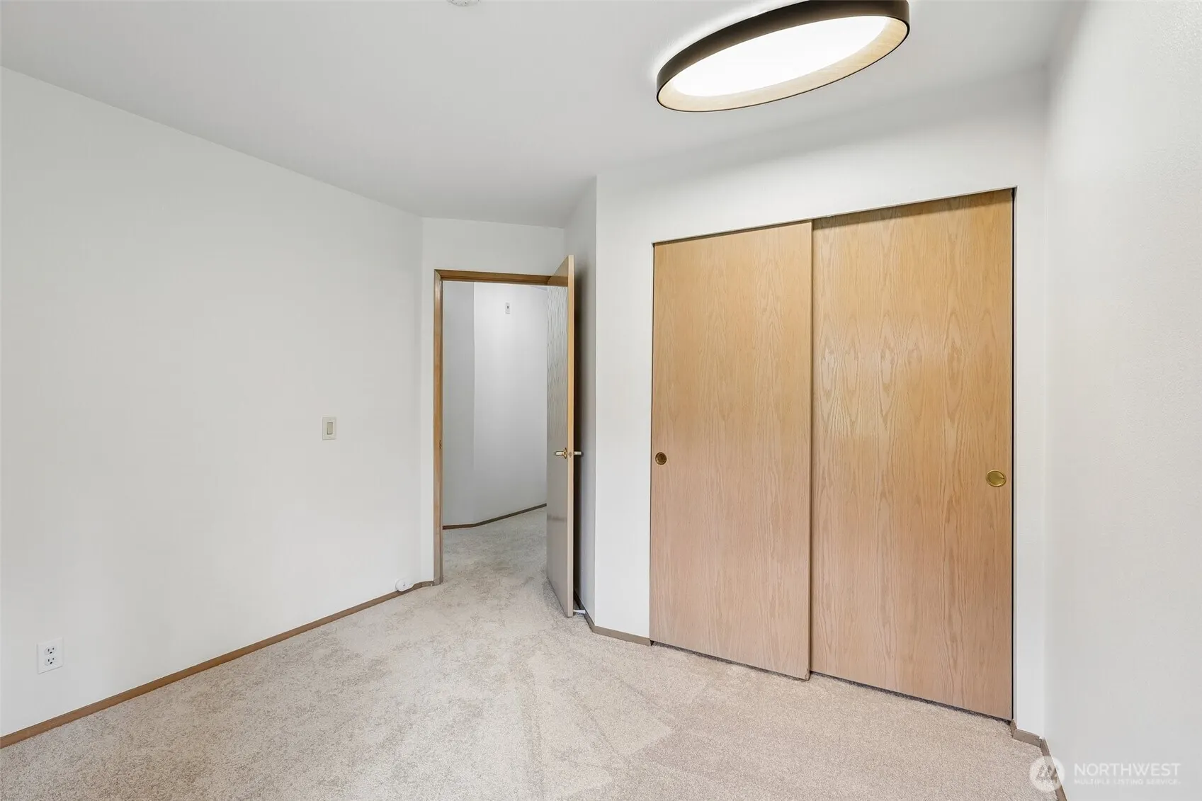 15617 NE 70th Court #D109, Redmond, WA 98052