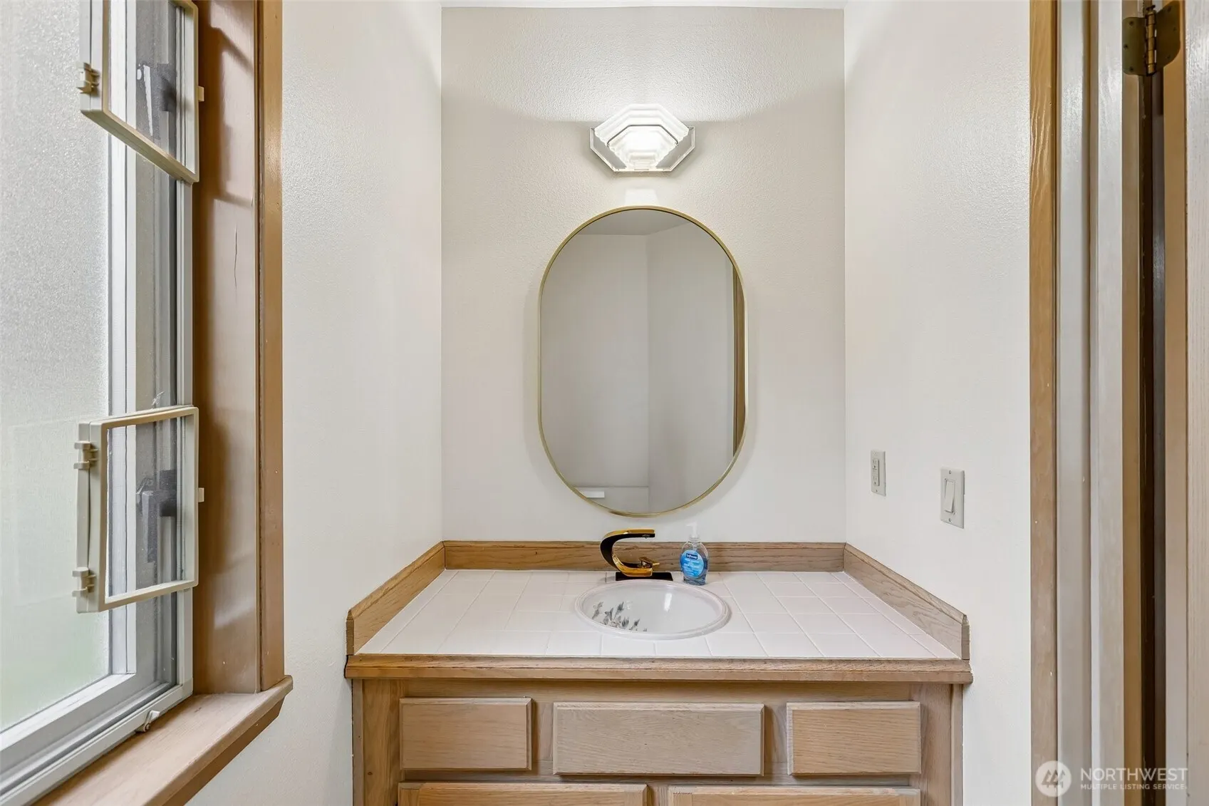 15617 NE 70th Court #D109, Redmond, WA 98052