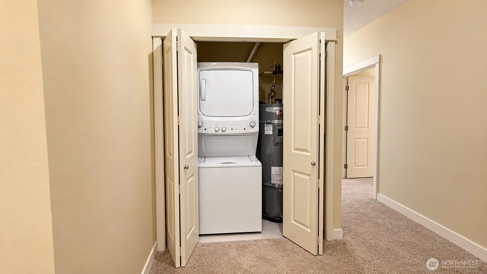 118 107th Avenue NE #B403, Bellevue, WA 98004