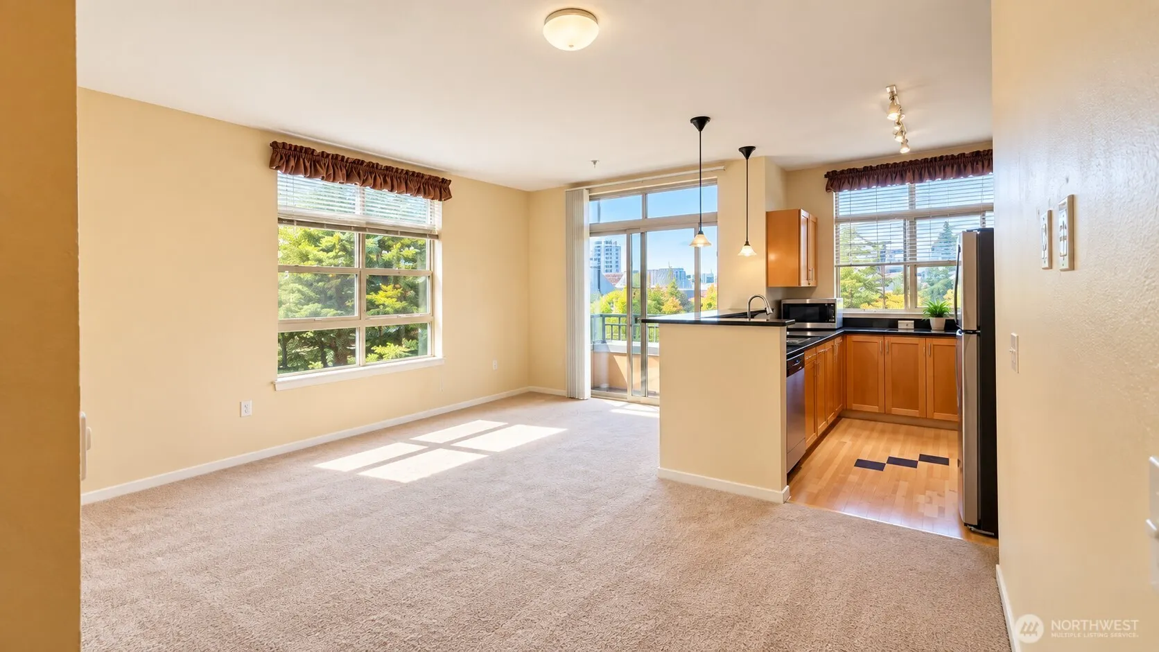 118 107th Avenue NE #B403, Bellevue, WA 98004