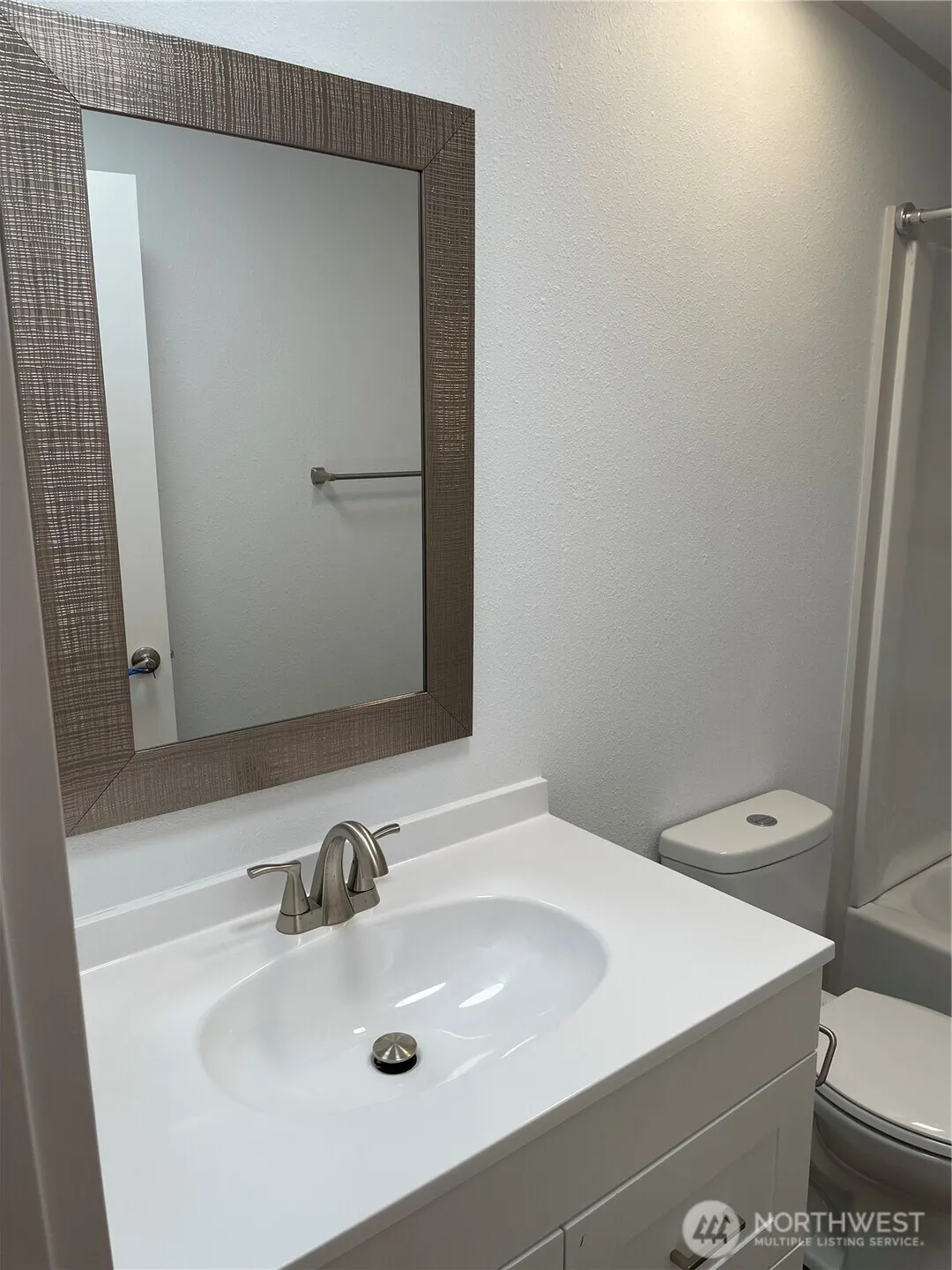 827 West Valley Highway #46, Kent, WA 98032