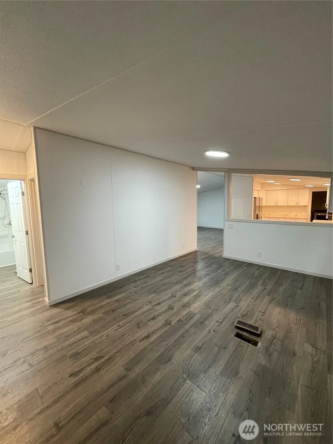 827 West Valley Highway #46, Kent, WA 98032