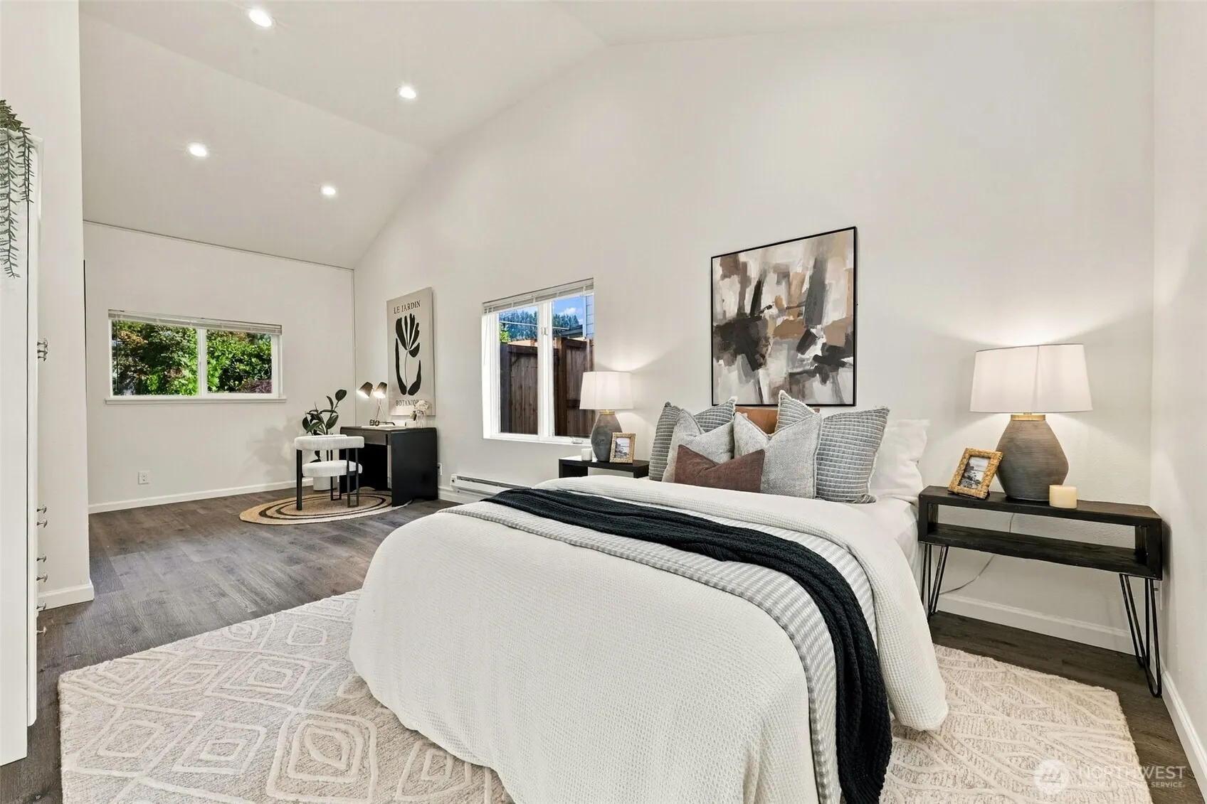 325 SE Andrews Street , Issaquah, WA 98027