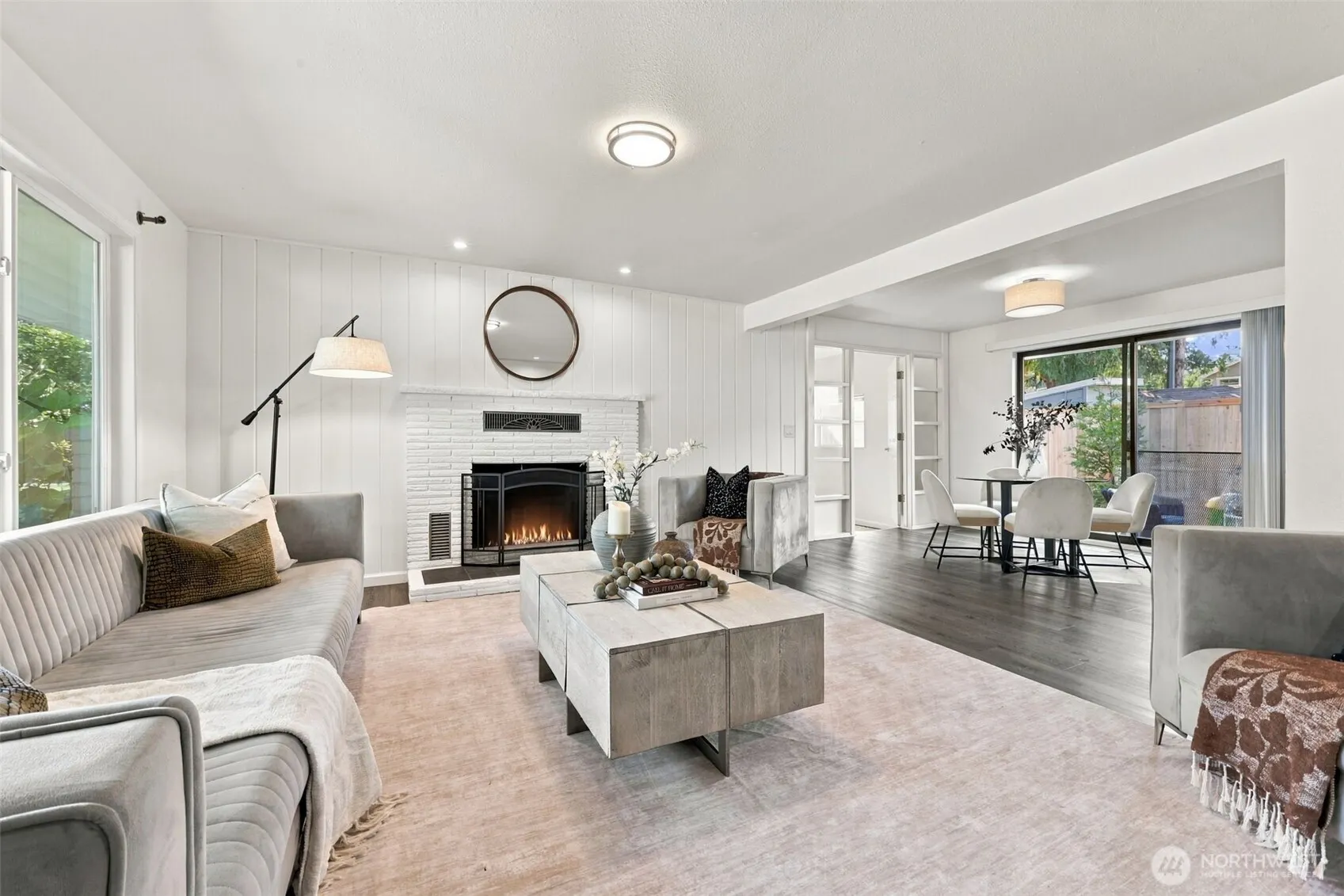 325 SE Andrews Street , Issaquah, WA 98027