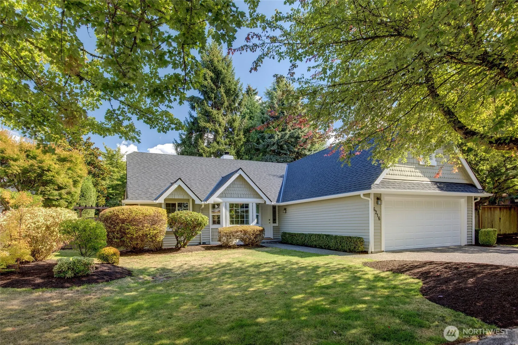 6216 108th Place NE, Kirkland, WA 98033