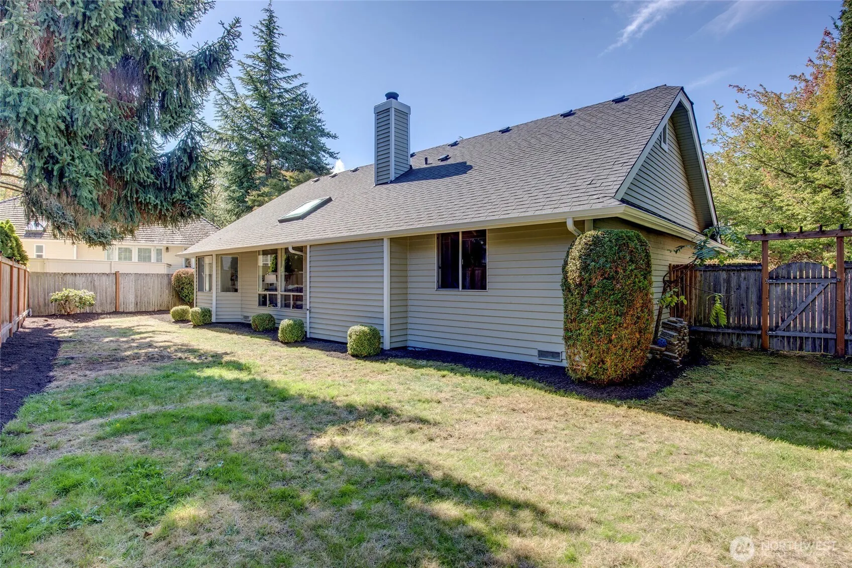 6216 108th Place NE, Kirkland, WA 98033