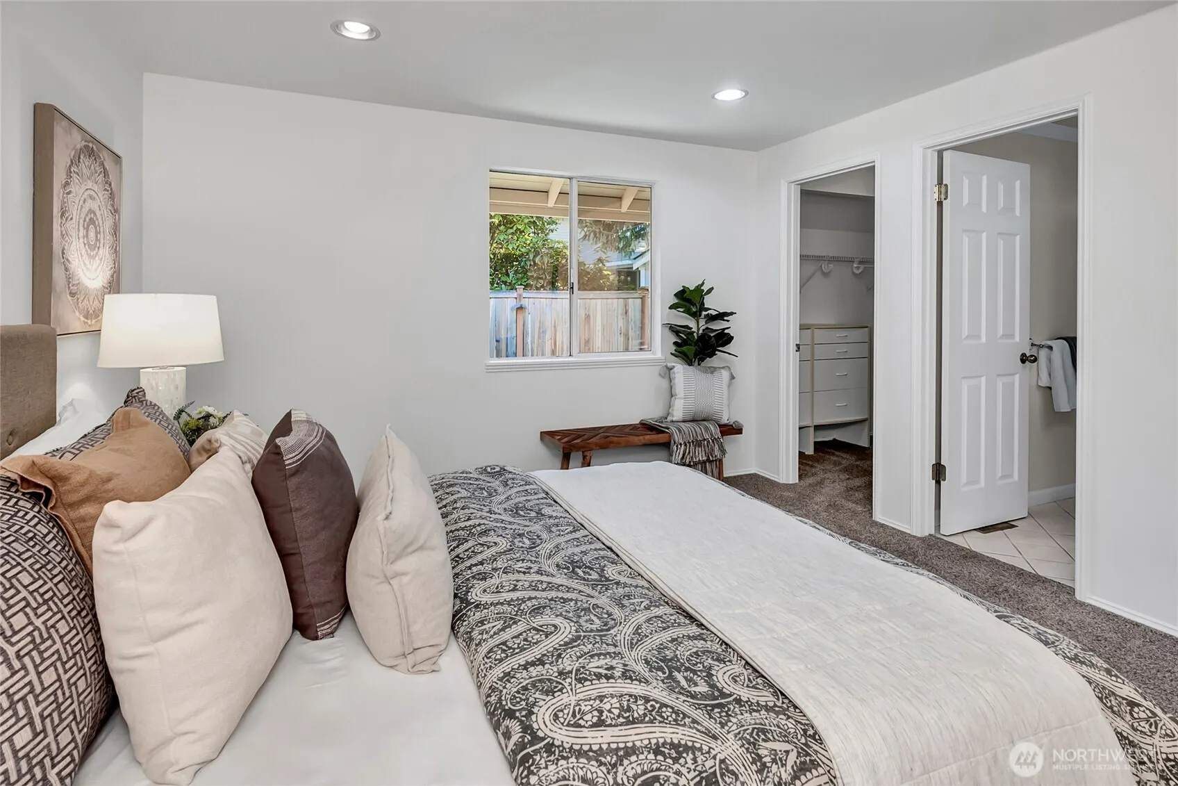 6216 108th Place NE, Kirkland, WA 98033