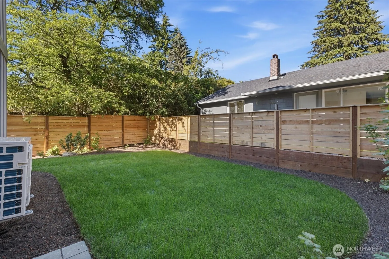 10330 B Ashworth Avenue N, Seattle, WA 98133