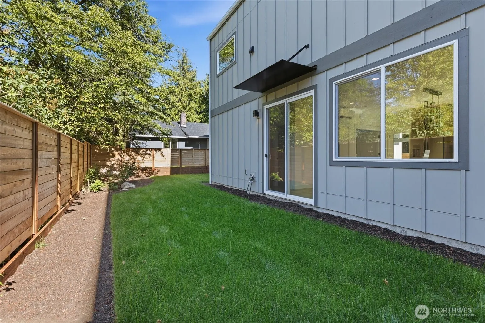 10330 B Ashworth Avenue N, Seattle, WA 98133