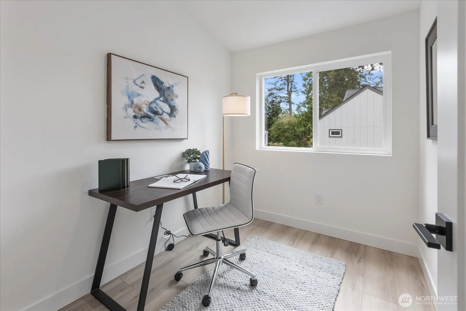 10330 B Ashworth Avenue N, Seattle, WA 98133