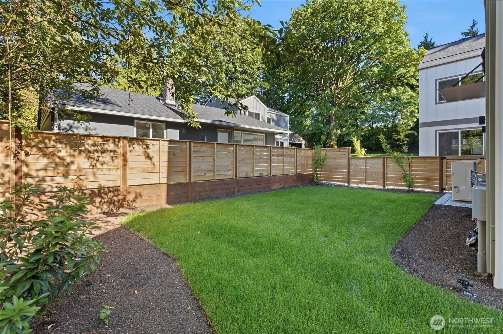 10330 B Ashworth Avenue N, Seattle, WA 98133