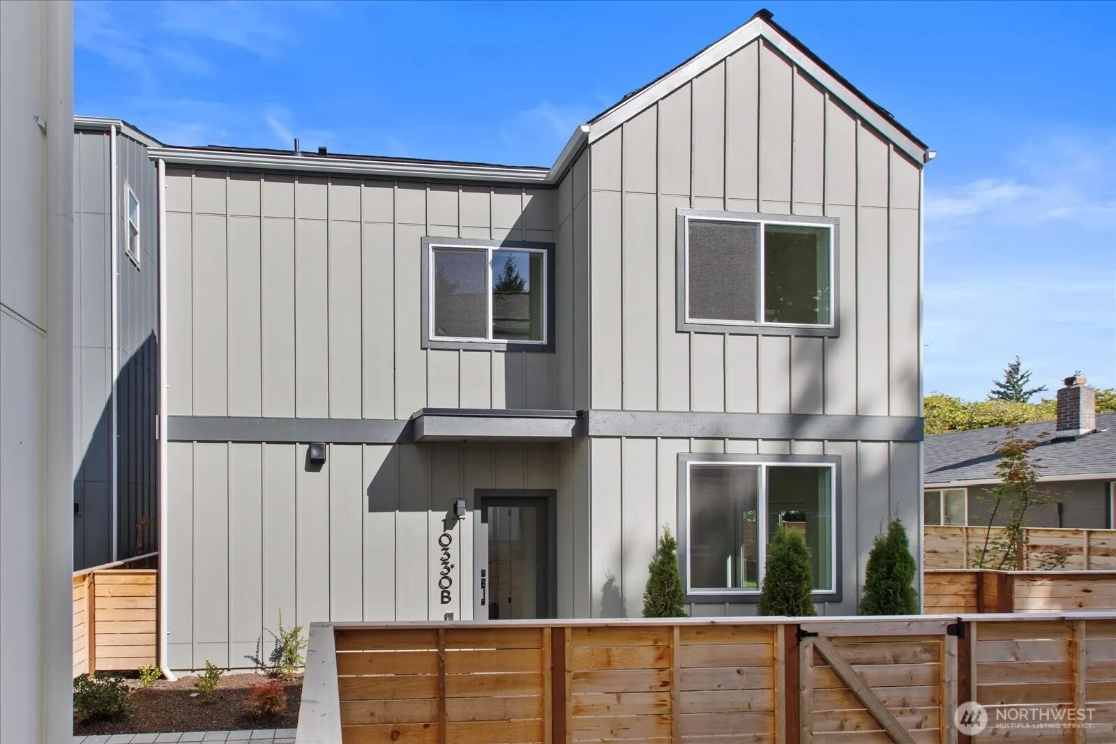 10330 B Ashworth Avenue N, Seattle, WA 98133