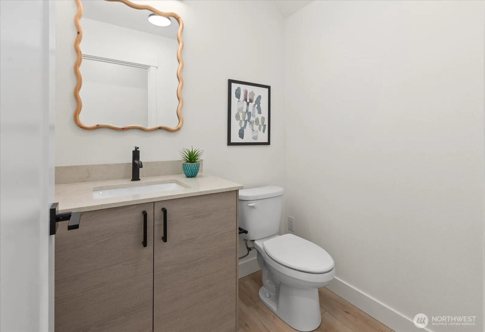 10330 B Ashworth Avenue N, Seattle, WA 98133