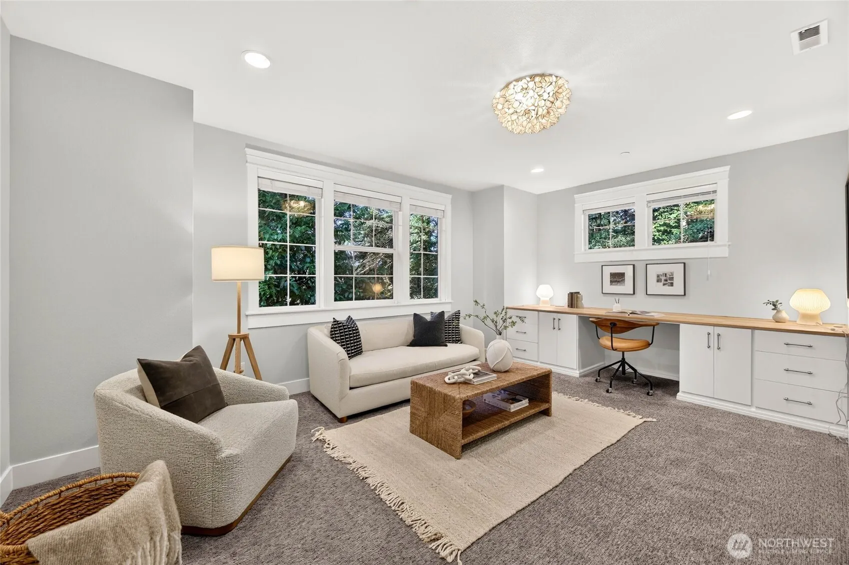 2300 126th Avenue NE, Bellevue, WA 98005-1544