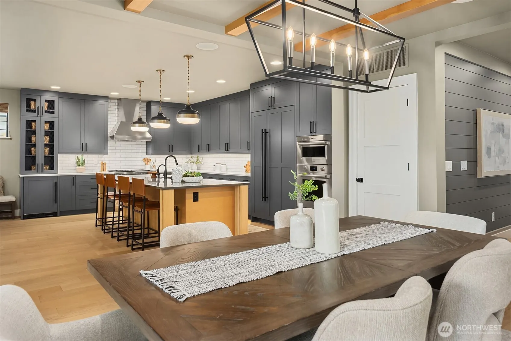225 3rd Avenue S, Kirkland, WA 98033