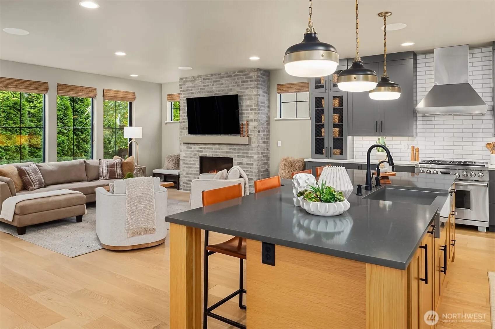 225 3rd Avenue S, Kirkland, WA 98033