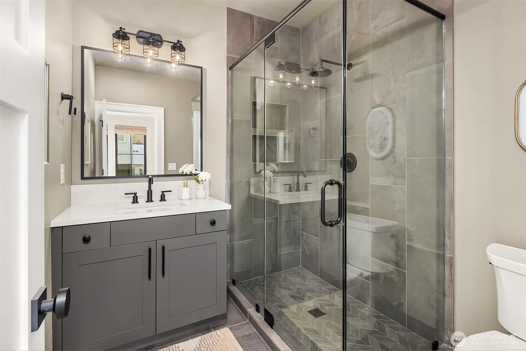 225 3rd Avenue S, Kirkland, WA 98033