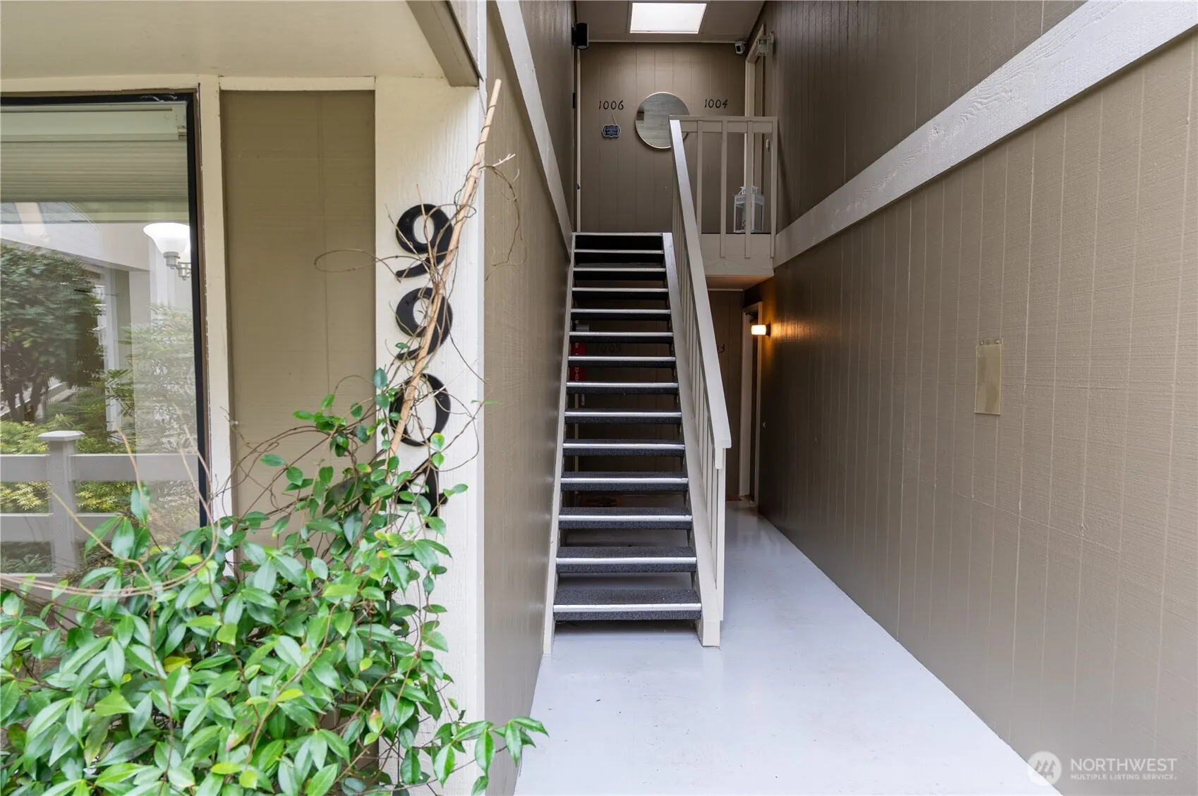 9904 NE 124th Street #1005, Kirkland, WA 98034