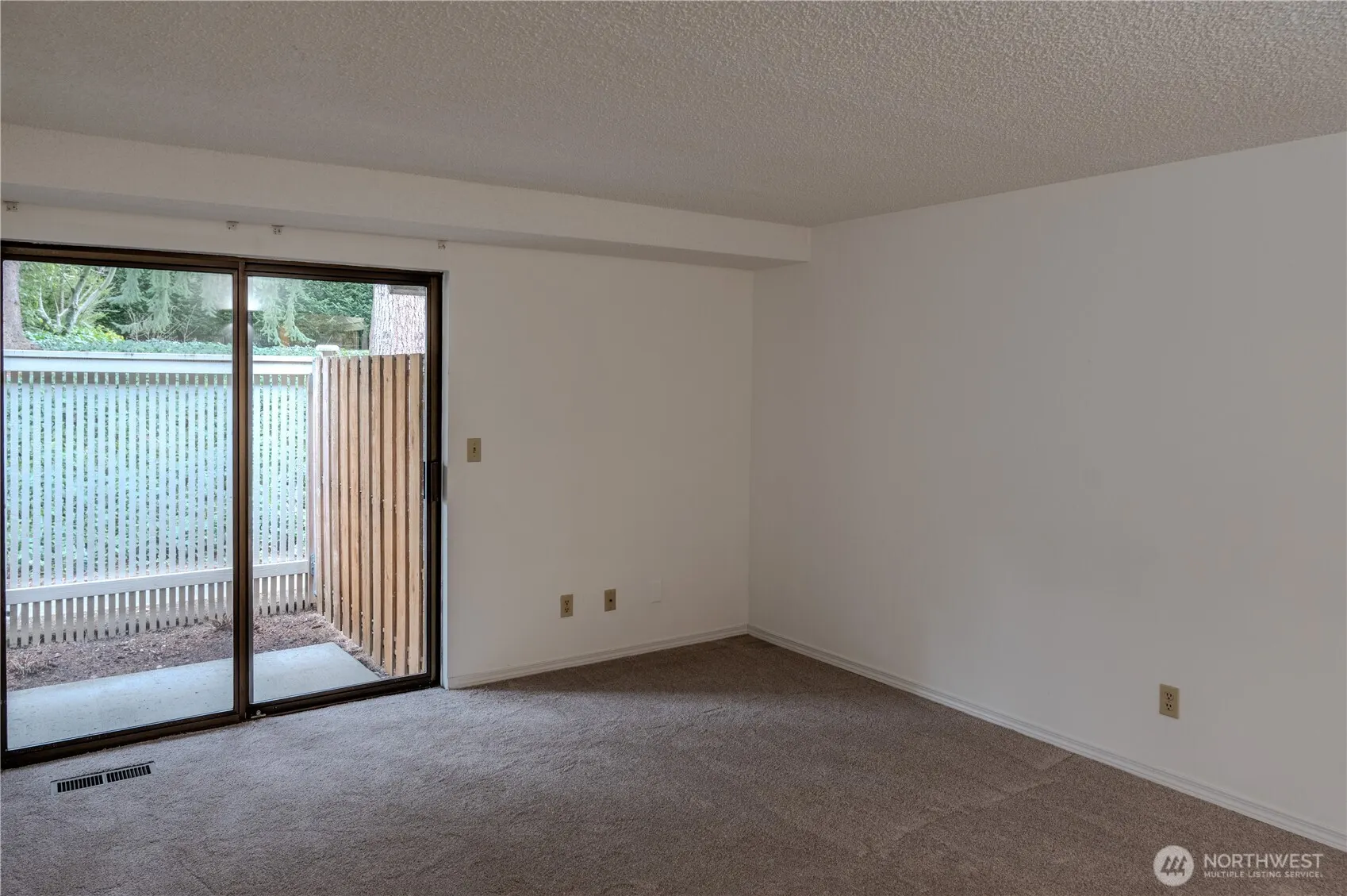 9904 NE 124th Street #1005, Kirkland, WA 98034