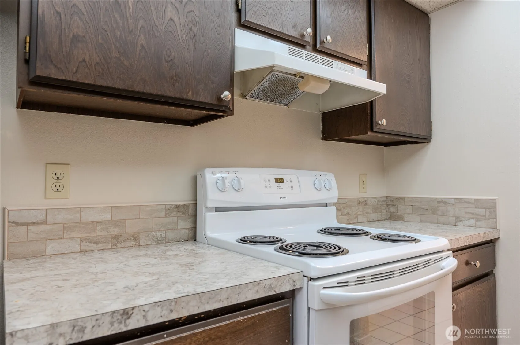 9904 NE 124th Street #1005, Kirkland, WA 98034
