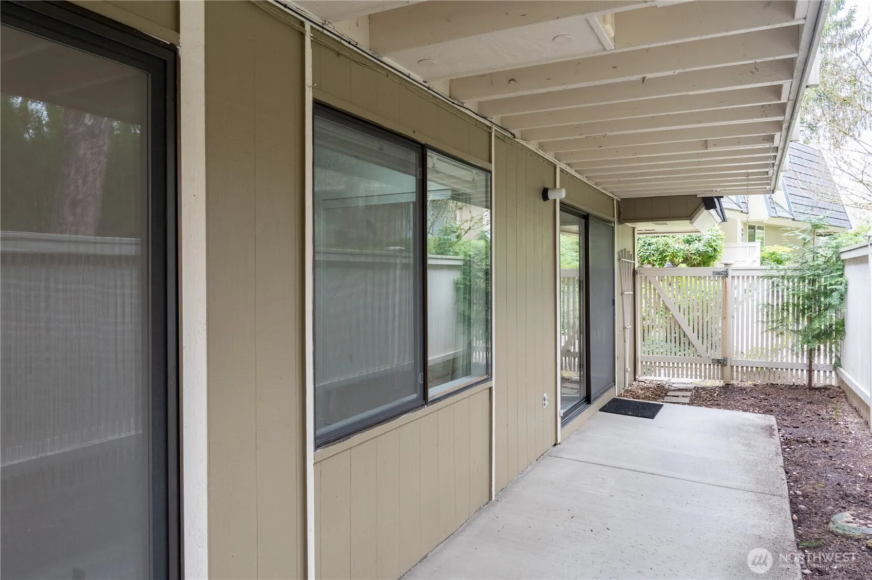 9904 NE 124th Street #1005, Kirkland, WA 98034
