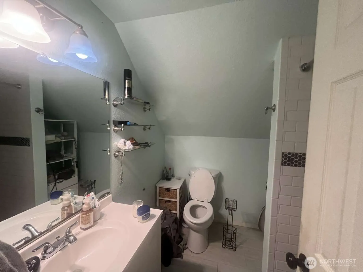 14252 76th Place NE, Kirkland, WA 98034