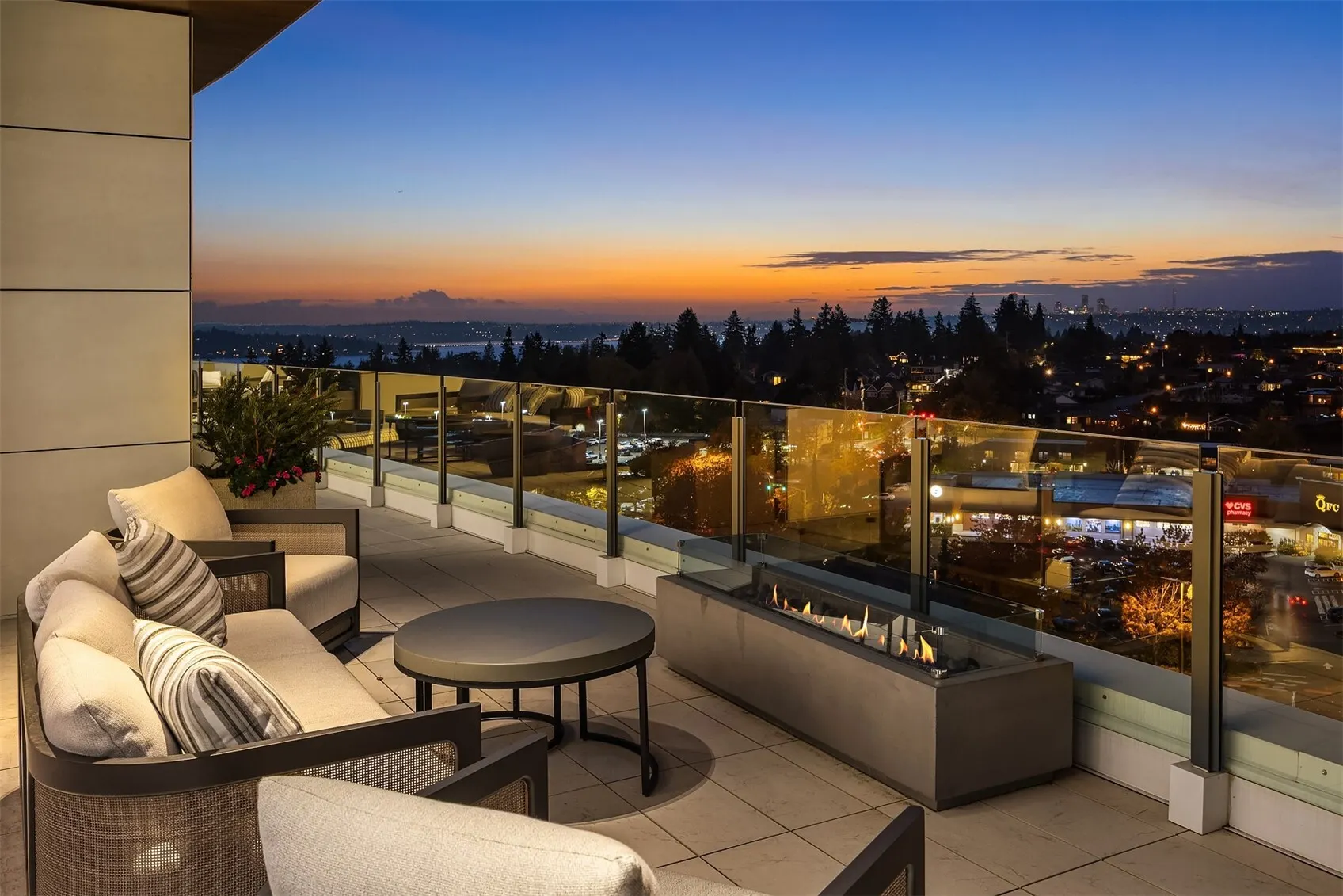 838 Avenue Square NE #2202, Bellevue, WA 98004