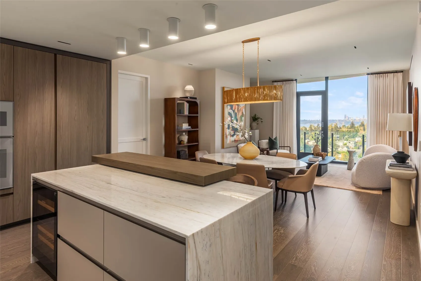 838 Avenue Square NE #2202, Bellevue, WA 98004