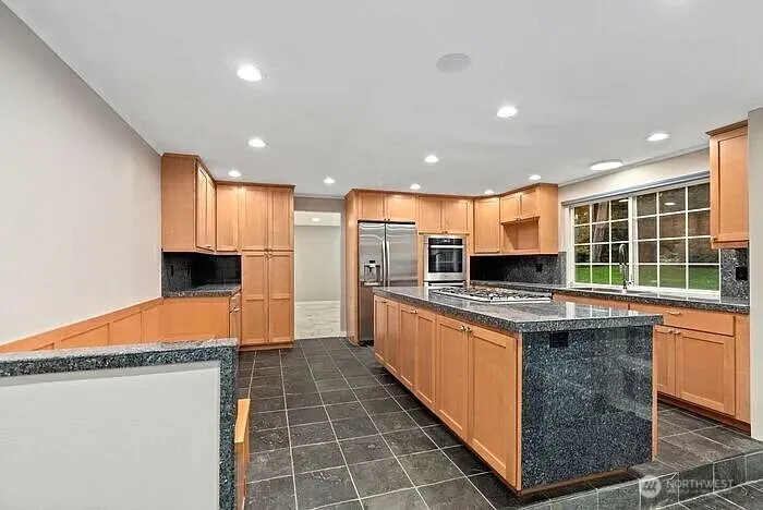 3610 130th Avenue NE, Bellevue, WA 98005
