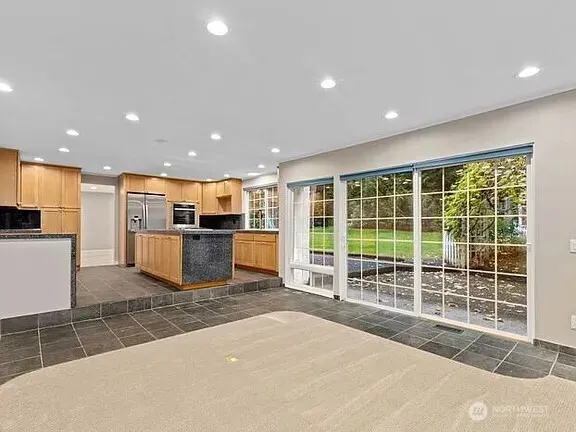 3610 130th Avenue NE, Bellevue, WA 98005