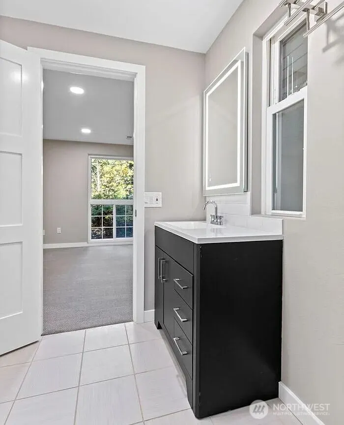 3610 130th Avenue NE, Bellevue, WA 98005