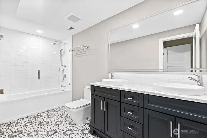 3610 130th Avenue NE, Bellevue, WA 98005