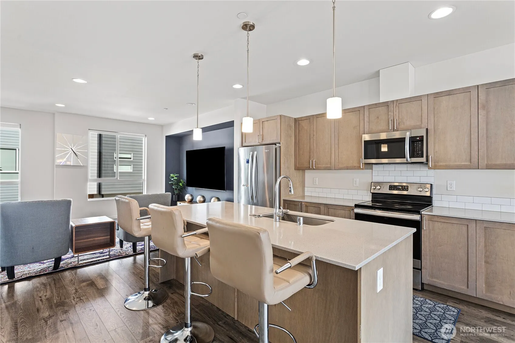 13706 Manor Way #D2, Lynnwood, WA 98087