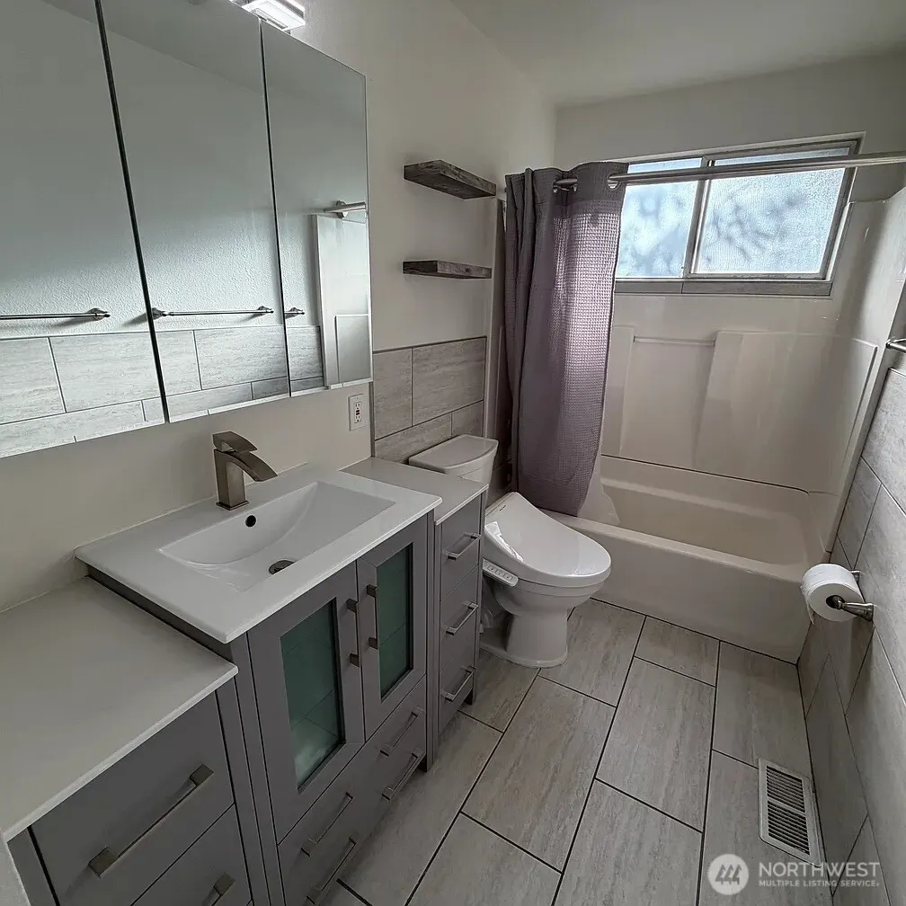 14003 125th Place NE, Kirkland, WA 98034