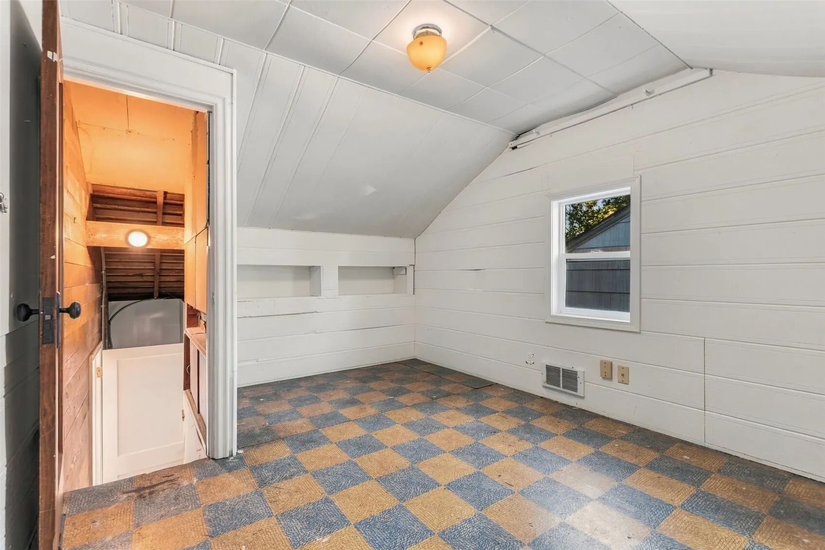 3903 SW Rose Street , Seattle, WA 98136