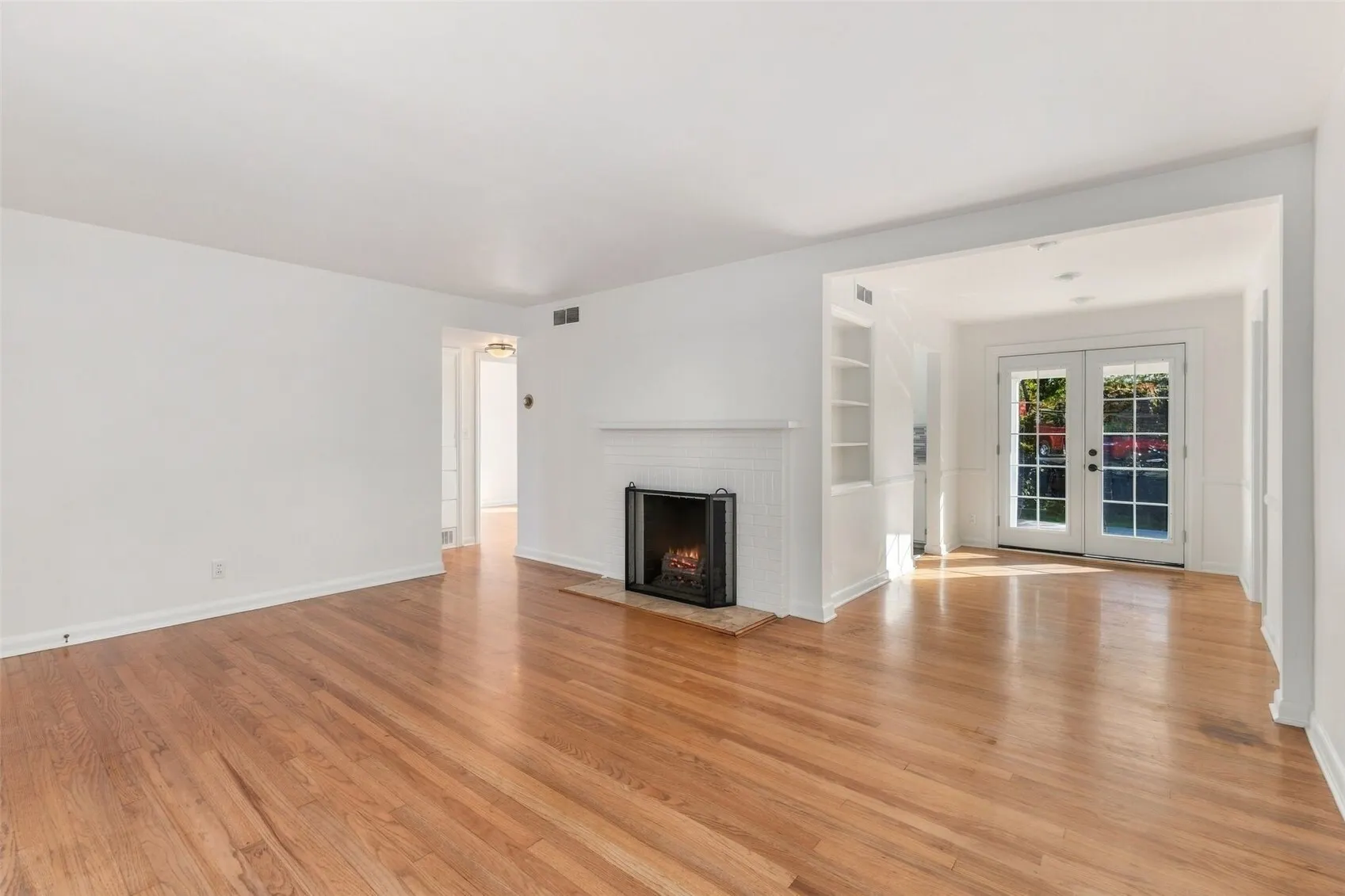 3903 SW Rose Street , Seattle, WA 98136