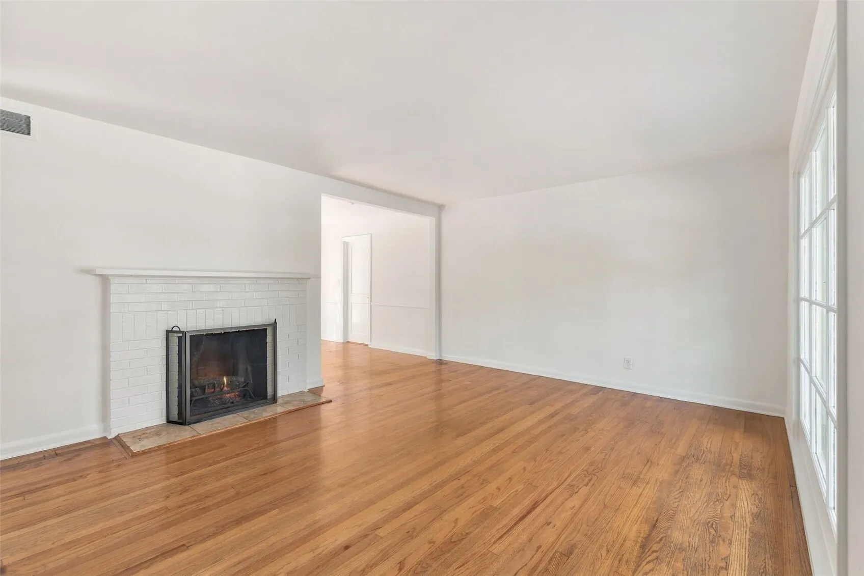 3903 SW Rose Street , Seattle, WA 98136